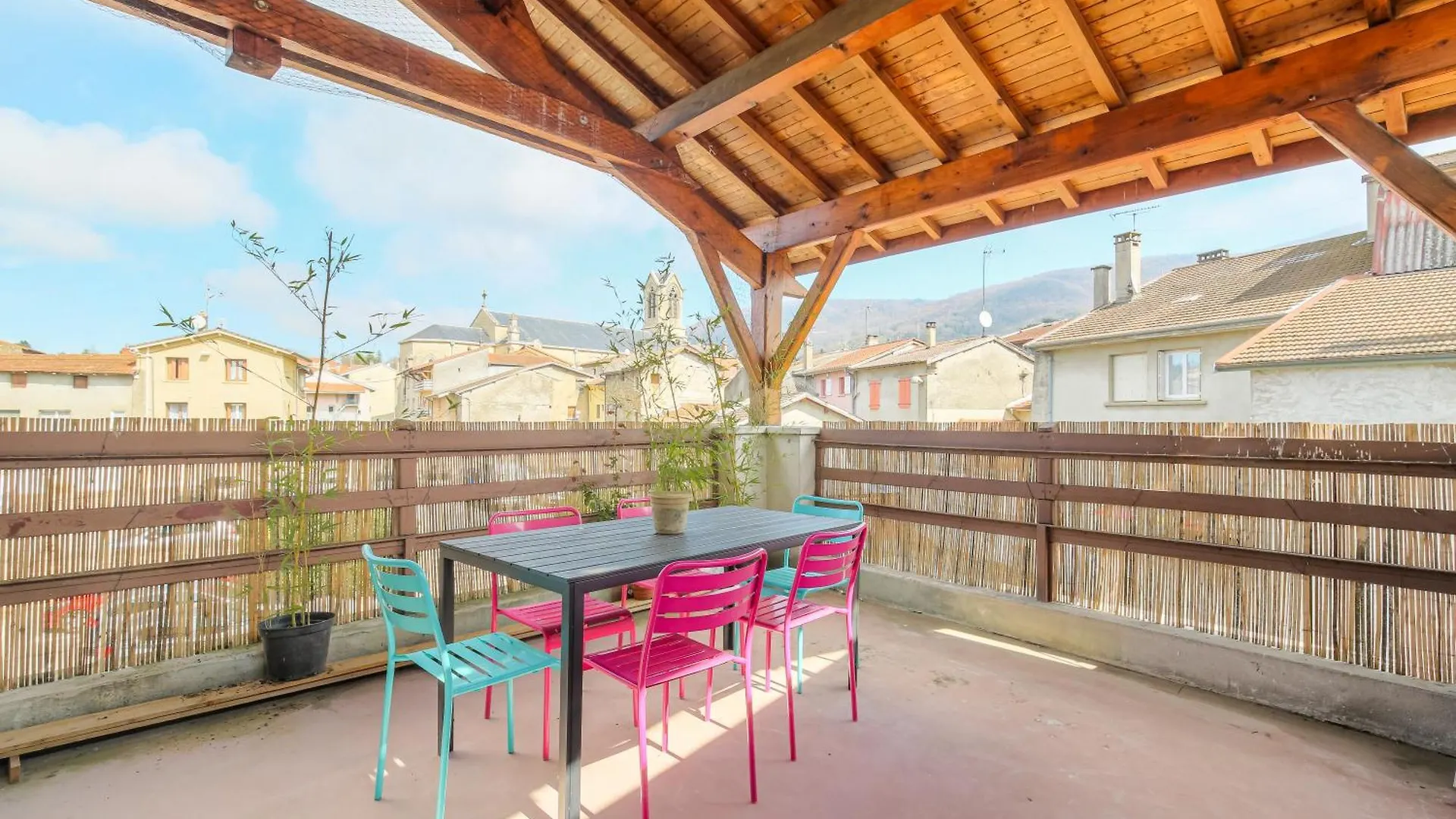 Gite La Terrasse, 4 Chambres, 10 Pers, Centre Ville Lagnieu Frankreich